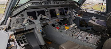 Embraer 145 cabina mandos de vuelo